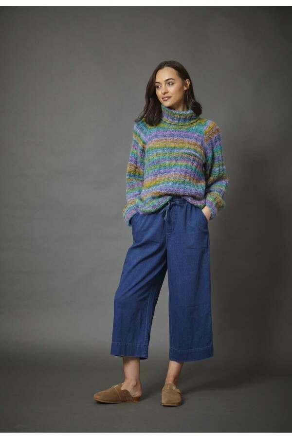 King Cole 6384 Sweater and Cardigan in Flair Chunky (leaflet) Knitting Pattern